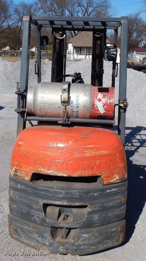 image for item FW9974 Toyota 42-6FGCU25  forklift