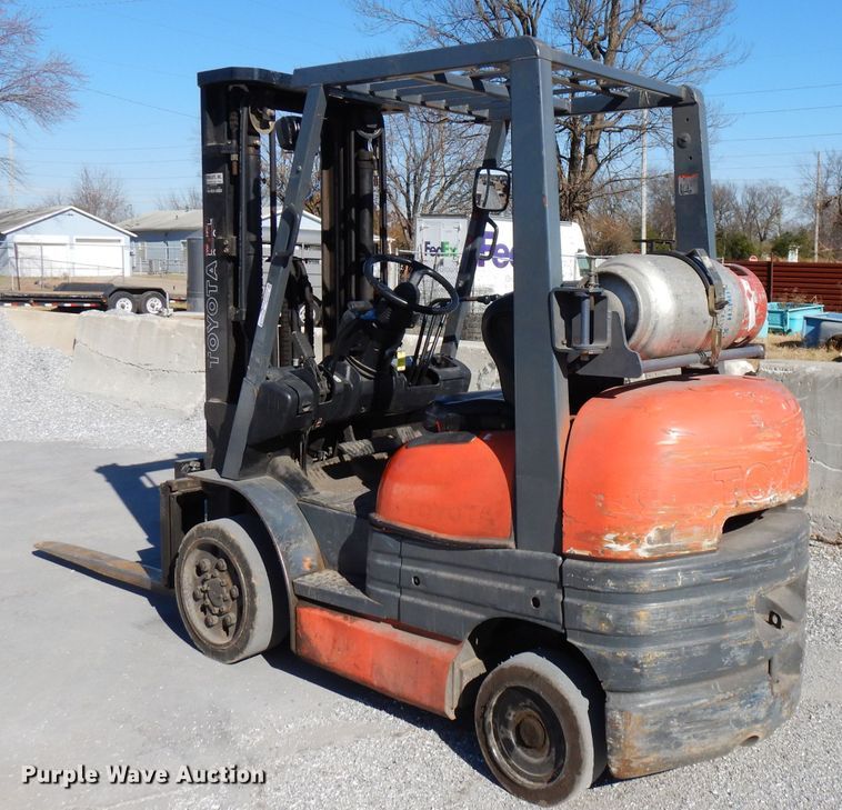 image for item FW9974 Toyota 42-6FGCU25  forklift