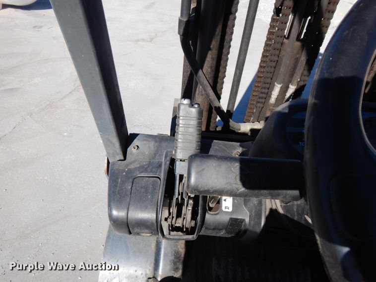 image for item FW9974 Toyota 42-6FGCU25  forklift