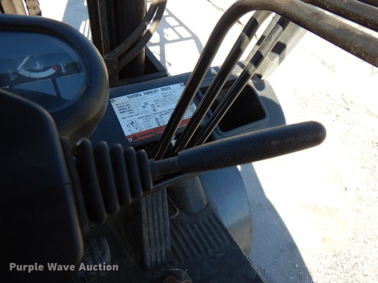 image for item FW9974 Toyota 42-6FGCU25  forklift