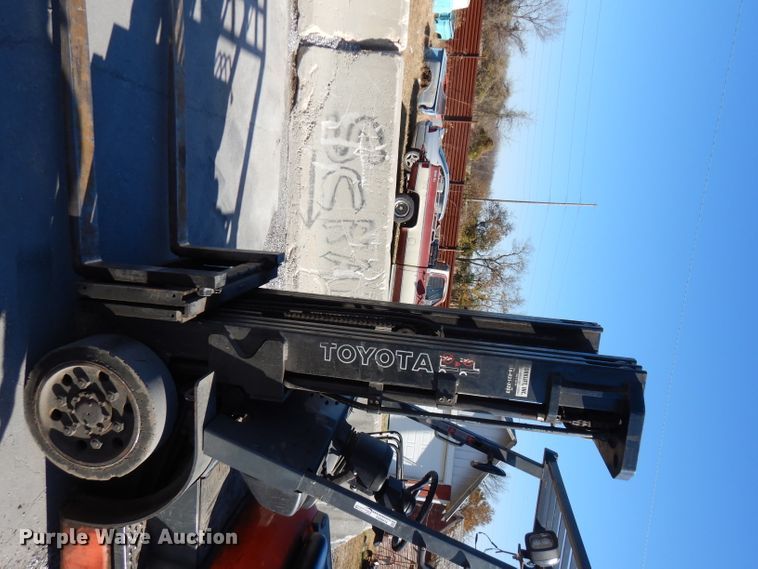 image for item FW9974 Toyota 42-6FGCU25  forklift