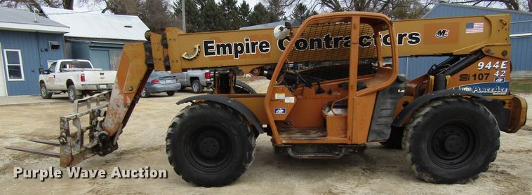 image for item GQ9215 2004 Lull 944E-42  telehandler