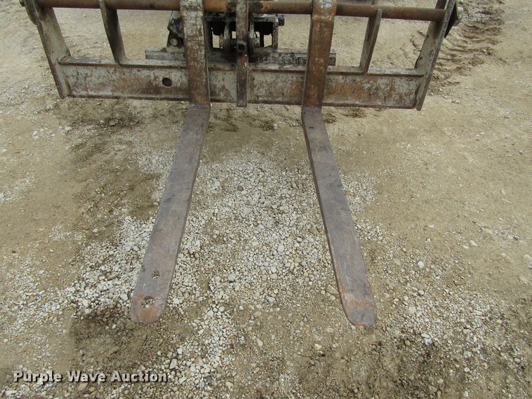 image for item GQ9215 2004 Lull 944E-42  telehandler