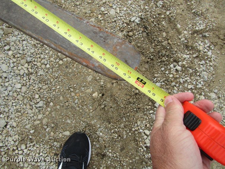 image for item GQ9215 2004 Lull 944E-42  telehandler