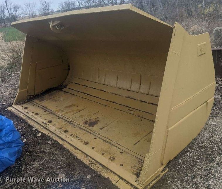 image for item H1804 133"W loader bucket