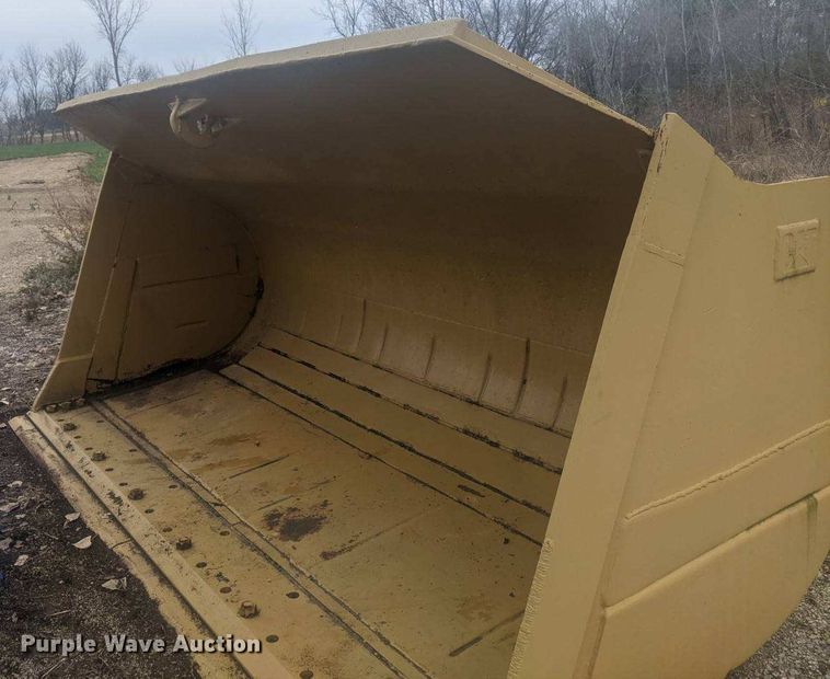 image for item H1804 133"W loader bucket