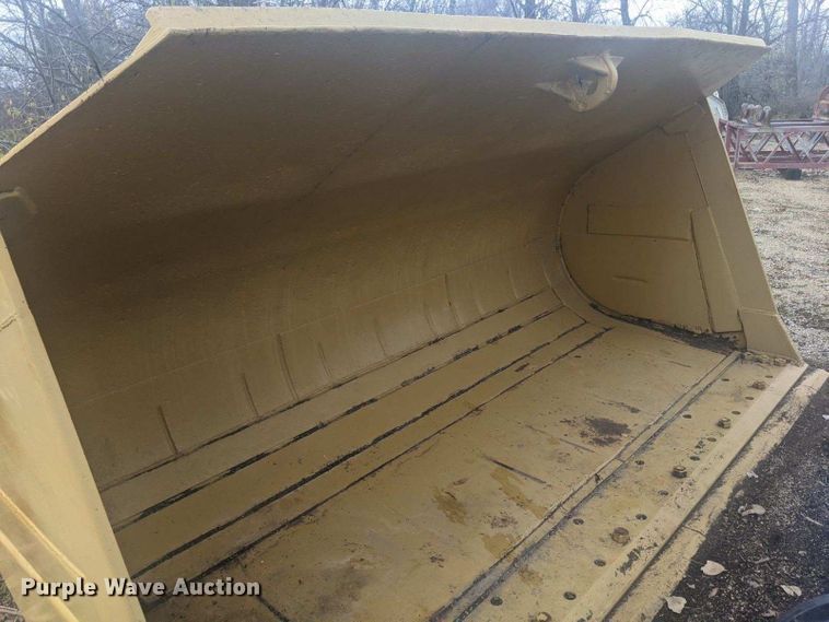 image for item H1804 133"W loader bucket