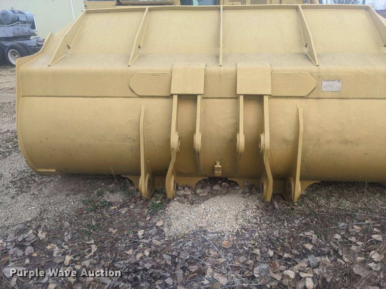 image for item H1804 133"W loader bucket