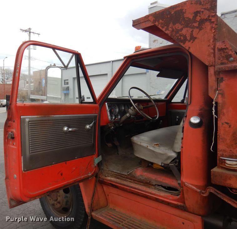 image for item HD9151 1968 Chevrolet  dump truck