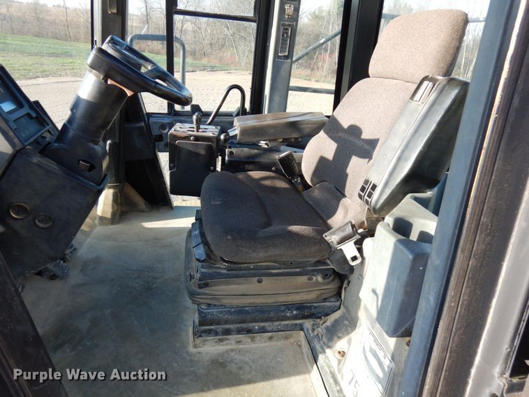 image for item HD9157 1999 Caterpillar 980G  wheel loader