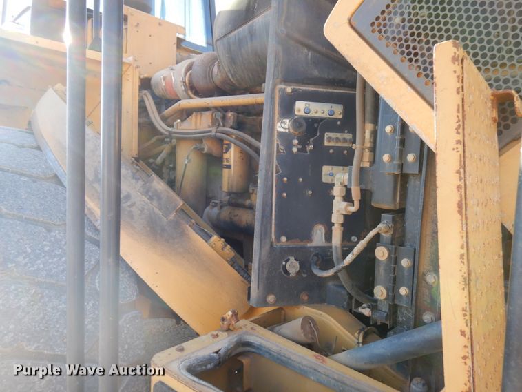 image for item HD9157 1999 Caterpillar 980G  wheel loader