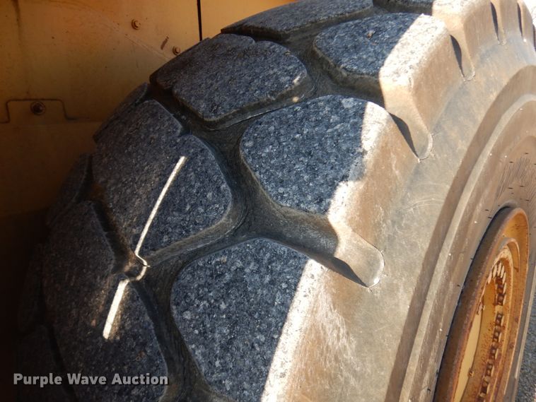 image for item HD9157 1999 Caterpillar 980G  wheel loader