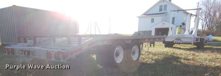 image for item HD9165 1992 Allegheny tilt deck equipment trailer