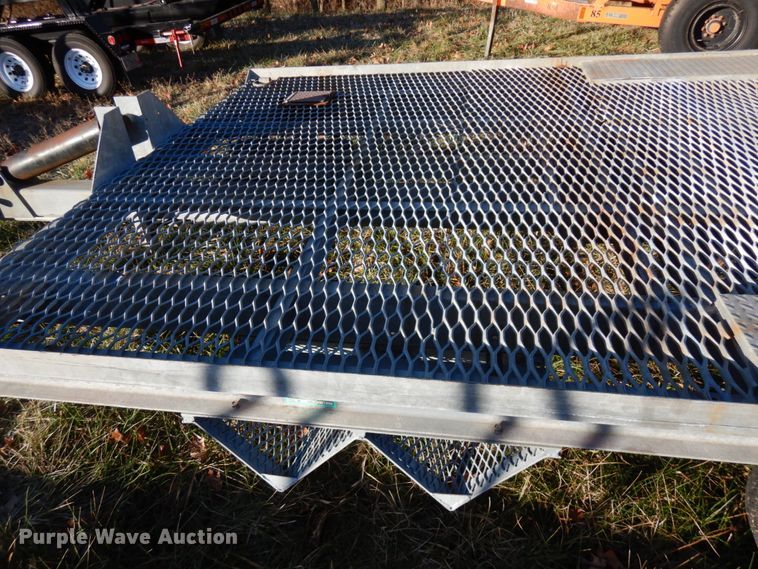 image for item HD9165 1992 Allegheny tilt deck equipment trailer