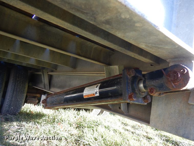 image for item HD9167 2004 American Trailer tilt deck equipment trailer