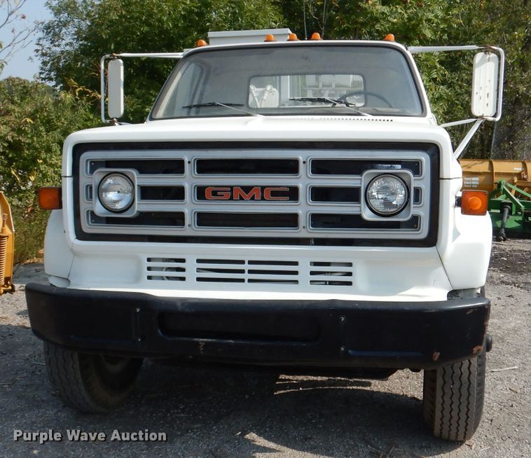 image for item HD9378 1987 GMC C7000  flatbed truck
