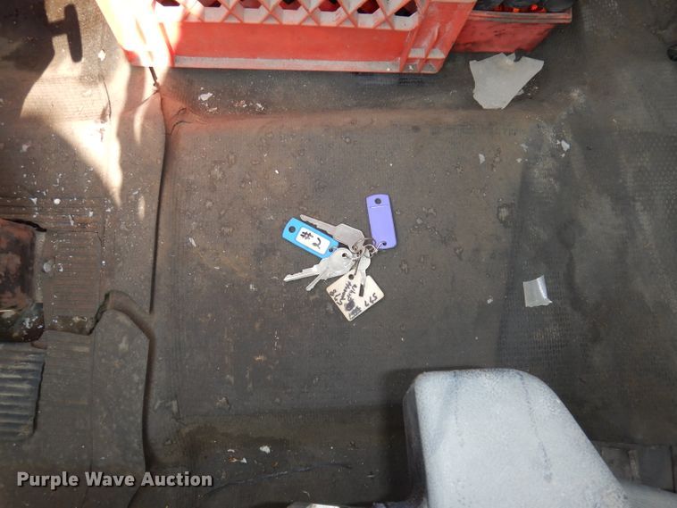 image for item HD9378 1987 GMC C7000  flatbed truck