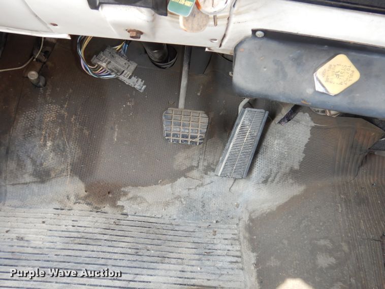 image for item HD9378 1987 GMC C7000  flatbed truck