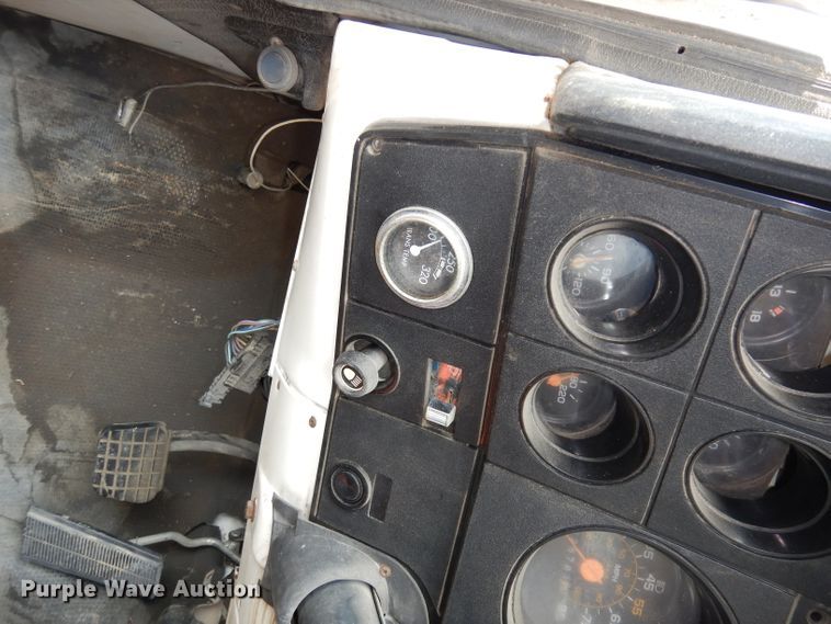 image for item HD9378 1987 GMC C7000  flatbed truck