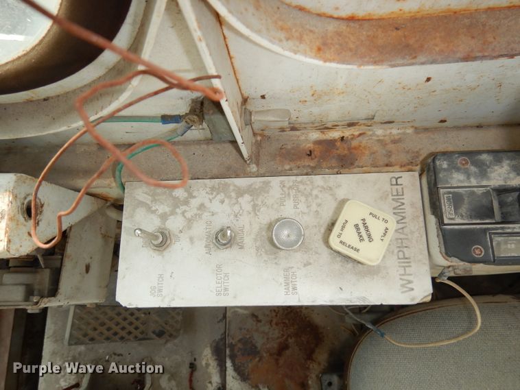 image for item HD9378 1987 GMC C7000  flatbed truck