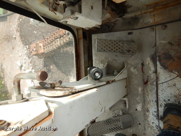 image for item HD9378 1987 GMC C7000  flatbed truck