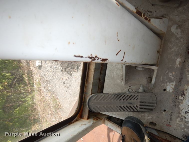 image for item HD9378 1987 GMC C7000  flatbed truck