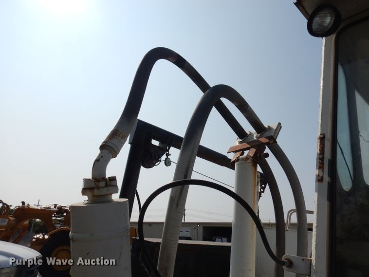 image for item HD9378 1987 GMC C7000  flatbed truck