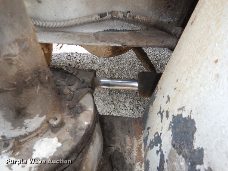 image for item HD9378 1987 GMC C7000  flatbed truck