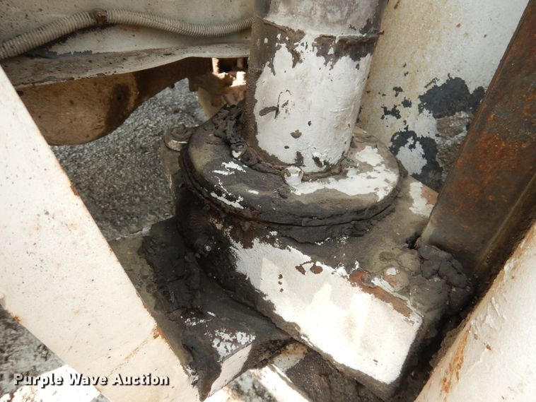 image for item HD9378 1987 GMC C7000  flatbed truck