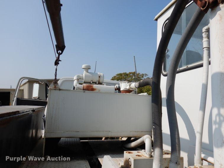 image for item HD9378 1987 GMC C7000  flatbed truck