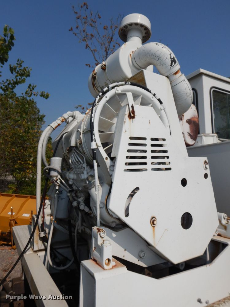 image for item HD9378 1987 GMC C7000  flatbed truck