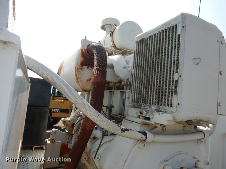 image for item HD9378 1987 GMC C7000  flatbed truck