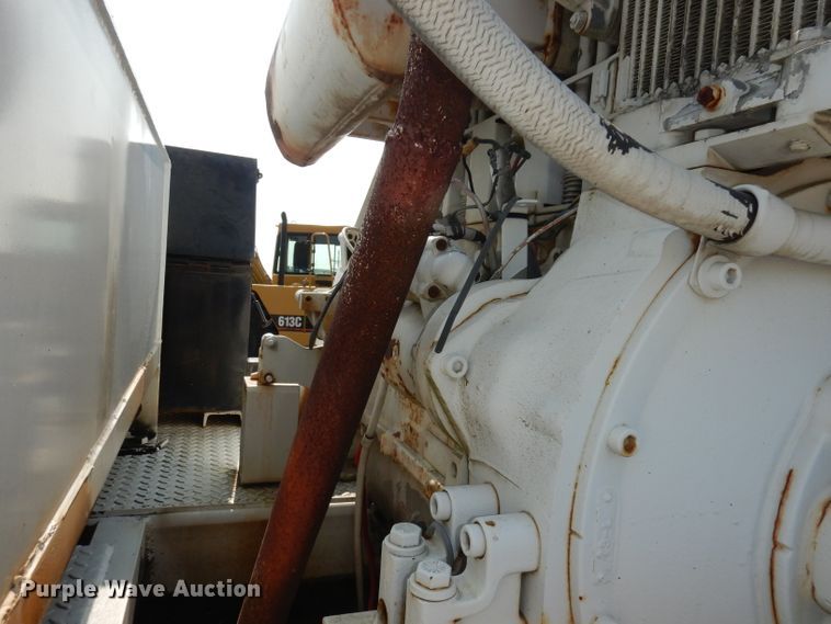 image for item HD9378 1987 GMC C7000  flatbed truck