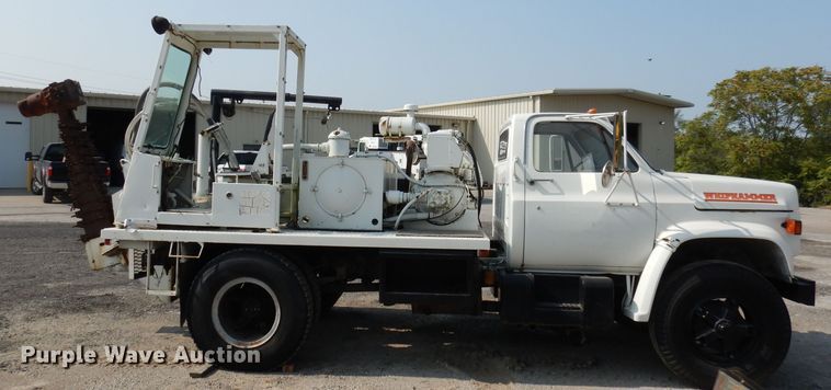 image for item HD9380 1983 GMC C7000  flatbed truck