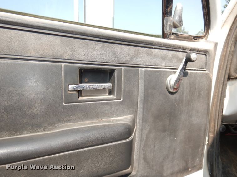 image for item HD9380 1983 GMC C7000  flatbed truck