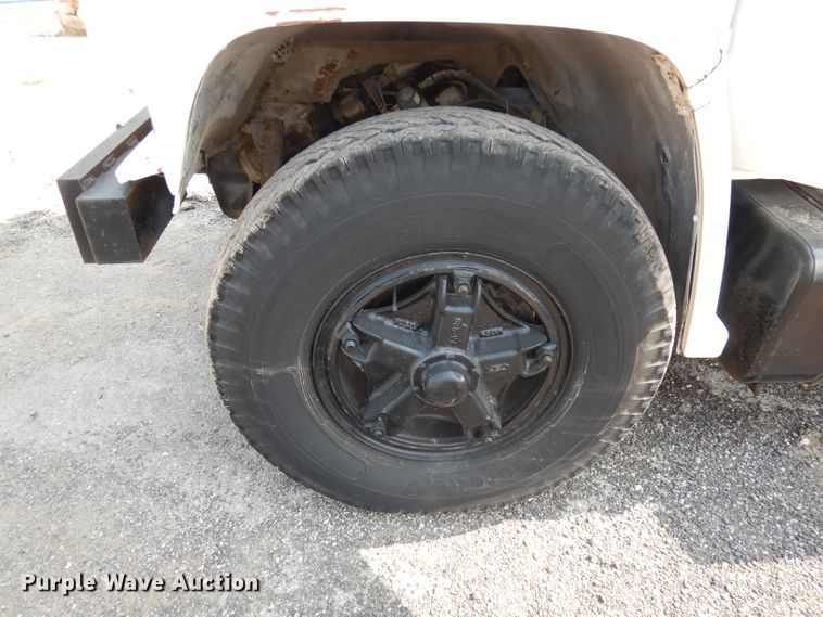 image for item HD9380 1983 GMC C7000  flatbed truck