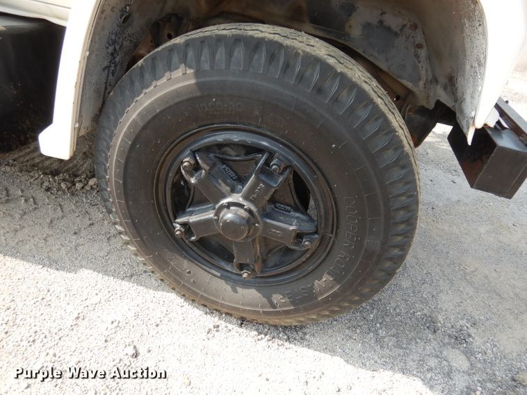 image for item HD9380 1983 GMC C7000  flatbed truck