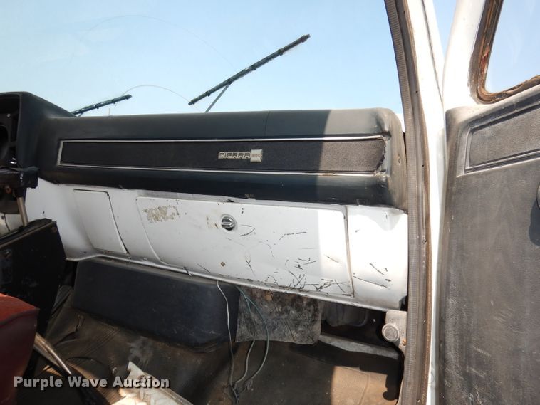 image for item HD9380 1983 GMC C7000  flatbed truck