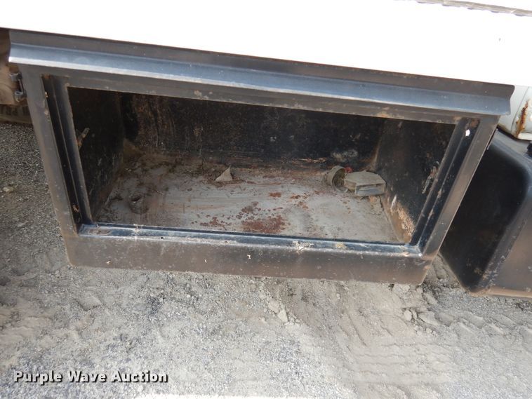 image for item HD9380 1983 GMC C7000  flatbed truck