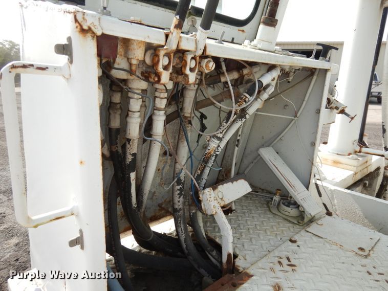 image for item HD9380 1983 GMC C7000  flatbed truck