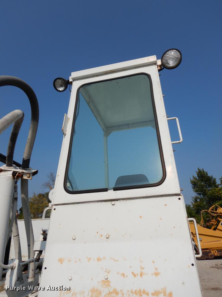 image for item HD9380 1983 GMC C7000  flatbed truck