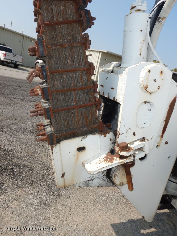 image for item HD9380 1983 GMC C7000  flatbed truck