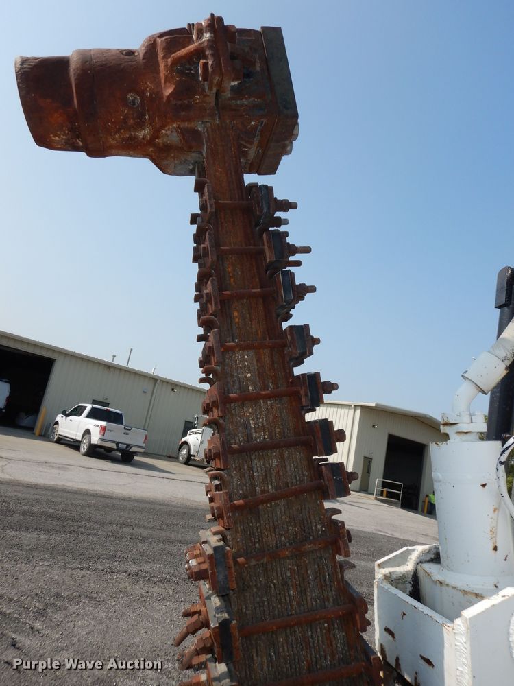 image for item HD9380 1983 GMC C7000  flatbed truck