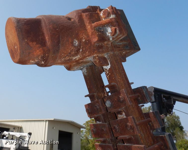 image for item HD9380 1983 GMC C7000  flatbed truck