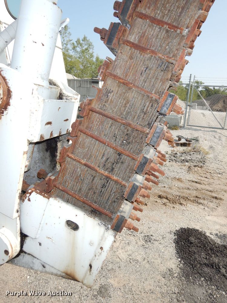 image for item HD9380 1983 GMC C7000  flatbed truck