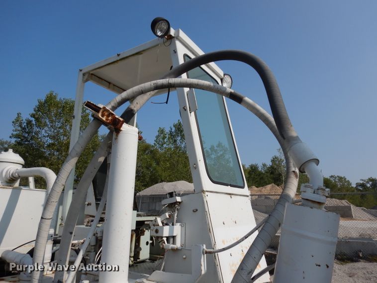 image for item HD9380 1983 GMC C7000  flatbed truck