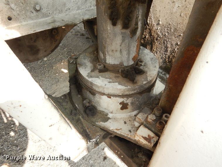 image for item HD9380 1983 GMC C7000  flatbed truck