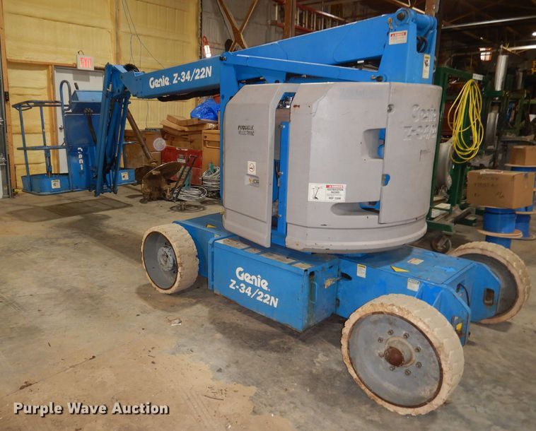 image for item HE9261 2001 Genie Z34/22  boom lift