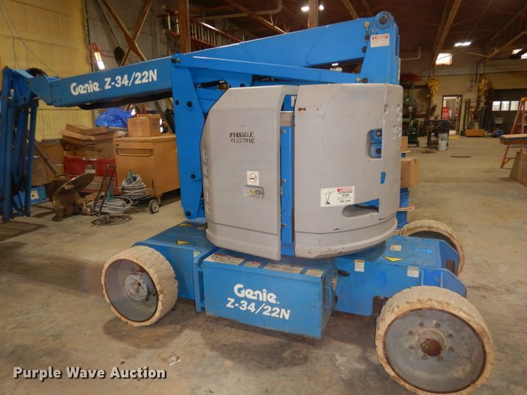 image for item HE9261 2001 Genie Z34/22  boom lift