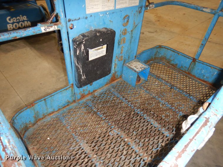 image for item HE9261 2001 Genie Z34/22  boom lift